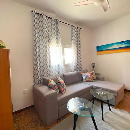 Hébergement de vacances Casa Manria En Conil Con Piscina, Hasta 6 Personas *